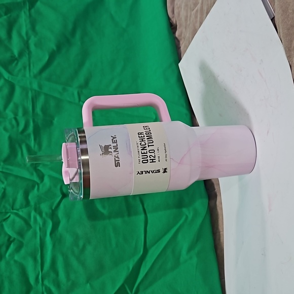 Stanley 40 oz Stainless Steel H2.0 flows tates Quencher Tumbler Watercolor Tulle - Picture 3 of 9